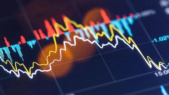 工行合肥蜀山支行营业室受到农民工上门办卡的好评